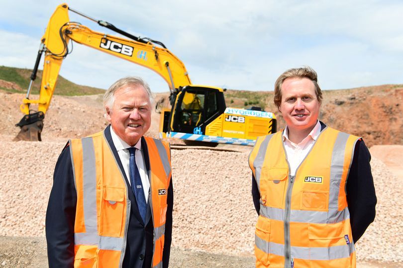 JCB signs multi-billion pound deal to buy and distribute green hydrogen in the UK