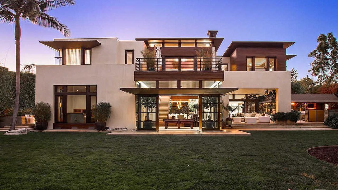 Matt Damon sells stunning Pacific Palisades mansion for $18M... after Zen-inspired property sat on the market for nearly one year and took a $3million price cut