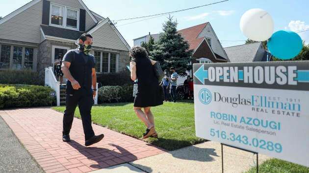 Mortgage rates fell slightly, but weekly refinance demand couldn’t recover